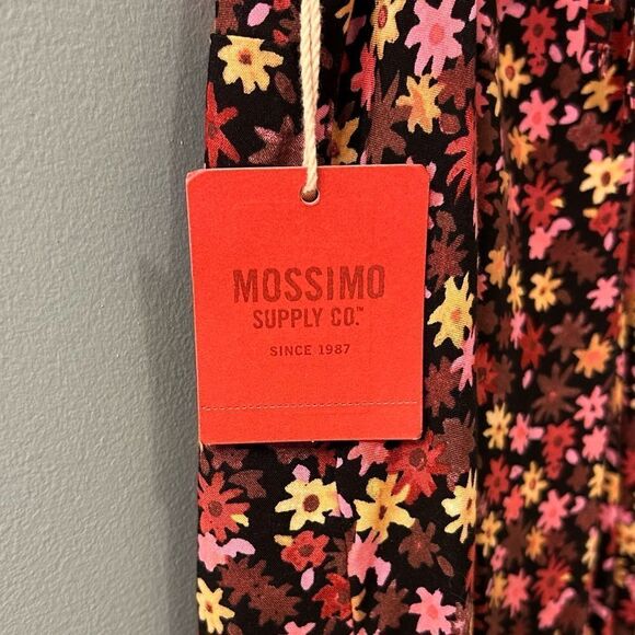 NWT … MOSSIMO SUPPLY CO. “Size: XL” Multi Floral Dress - Picture 4 of 5
